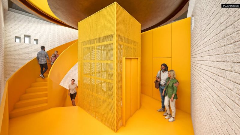 Wnętrze wieży po renowacji. Winda i&nbsp;schody.